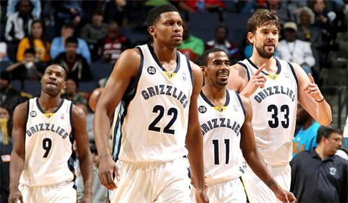 揭幕战更大 揭幕战更大